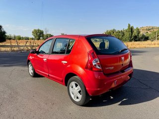 Dacia Sandero PEGATINA C SOLO 165.000 km 58€/MES