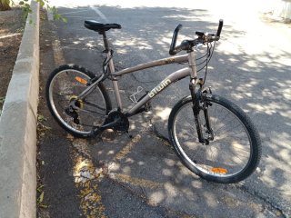 Bicicleta B-Twin Marrón