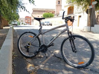 Bicicleta B-Twin Marrón