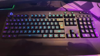 Teclado Logitech G213