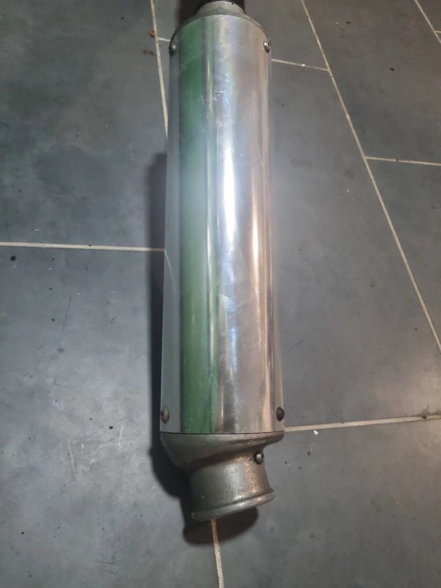 SILENCIOSO ESCAPE 3 TORNILLOS.