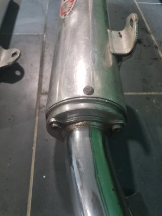 SILENCIOSO ESCAPE 3 TORNILLOS.