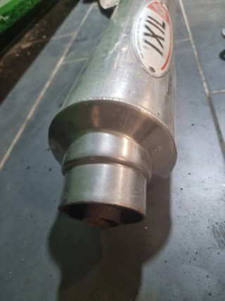 SILENCIOSO ESCAPE 3 TORNILLOS.