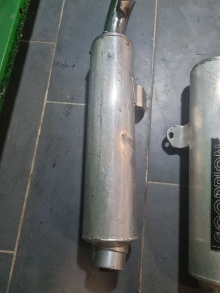SILENCIOSO ESCAPE 3 TORNILLOS.