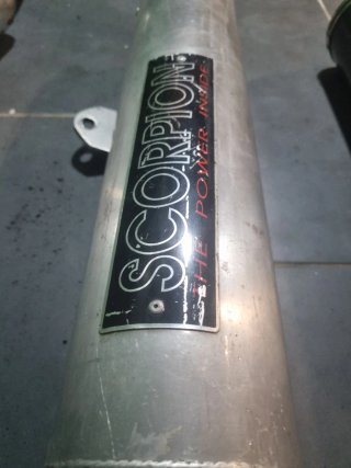 SILENCIOSO ESCAPE 3 TORNILLOS.
