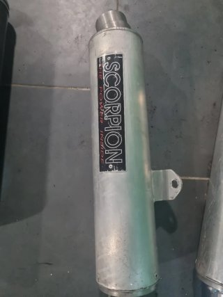 SILENCIOSO ESCAPE 3 TORNILLOS.