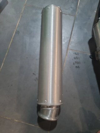 SILENCIOSO ESCAPE 3 TORNILLOS.