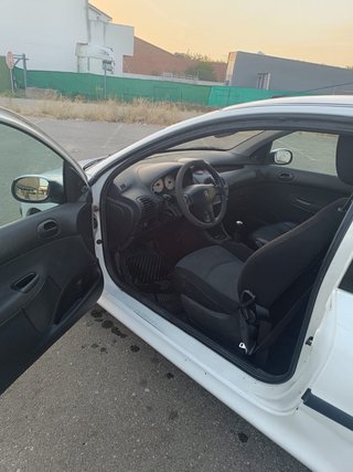 Peugeot 206 2003