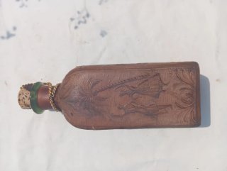 Botella Vintage Cuero Repujado Española 60-70