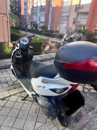 Daelim Scooter Blanca para Piezas