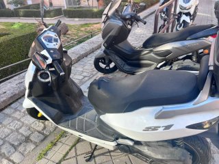 Daelim Scooter Blanca para Piezas