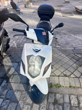 Daelim Scooter Blanca para Piezas