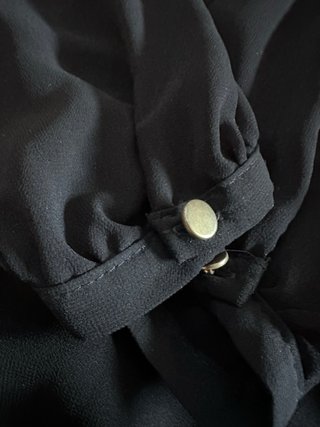 Vestido/blusa negra manga larga satinado.
