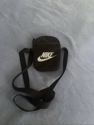 Riñonera Nike Negra