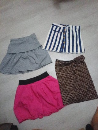 Lotes faldas cortas verano desliza 1€ cu