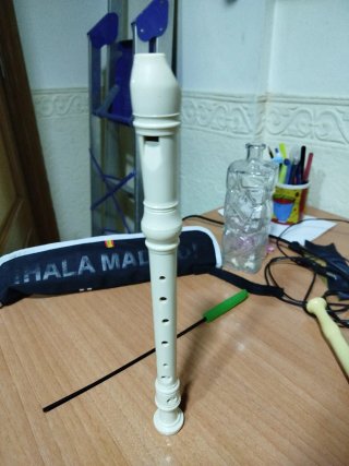Flauta escolar para zurdos