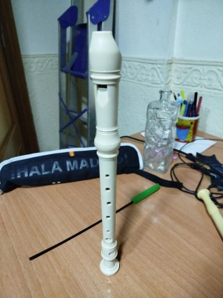 Flauta escolar para zurdos
