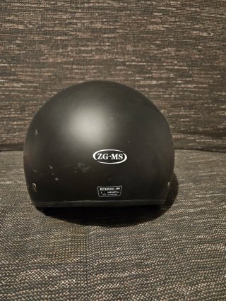 Casco de moto ZG-MS negro con visera