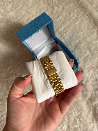 Reloj Minister Quartz Dorado con Caja