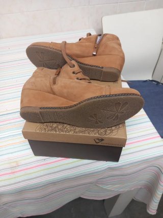 Botines KANGAROOS ante marrones