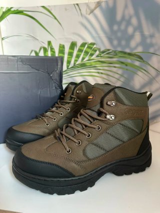 Botas hombre. Número 43