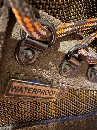 Botas de montaña impermeables