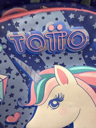 Mochila Totto con ruedas unicornio para niña