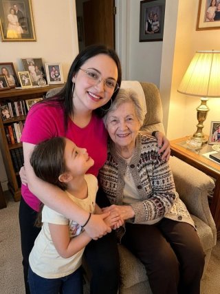 CUIDADORA INTERNA /ASISTENCIA EN EL HOGAR