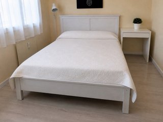 Cama IKEA 140x190cm con cabecero y colchón