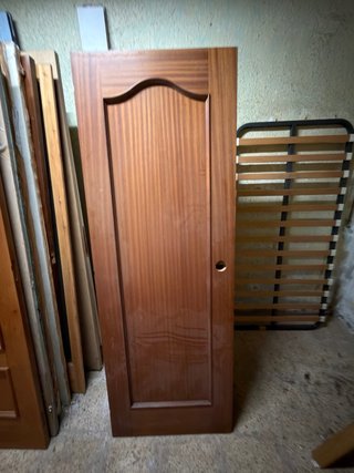Puerta de madera interior