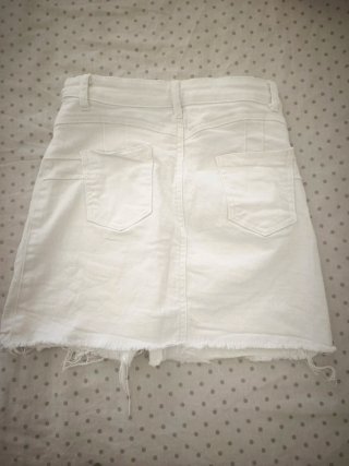 Falda vaquera mini blanca