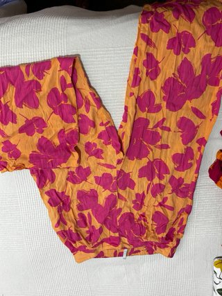 Conjunto Lanidor estampado naranja y fucsia