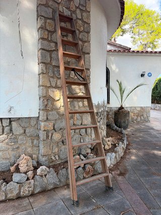Escalera de madera