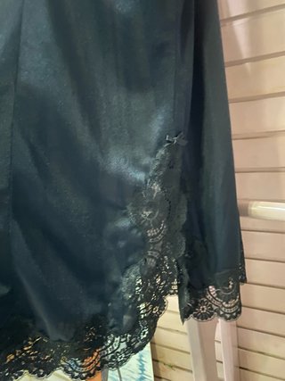 Camisón corto lencero con tirantes y encaje