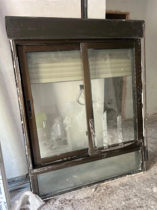 Ventana corredera aluminio con persiana