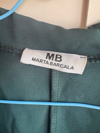 Mono corto blazer verde con cinturón