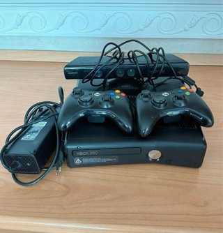 Xbox 360 Bundle con Kinect e accessori