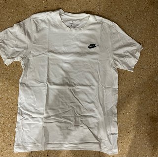 Camiseta Nike Blanca y Negra