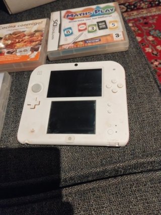 Nintendo 2DS Blanca + 4 Juegos