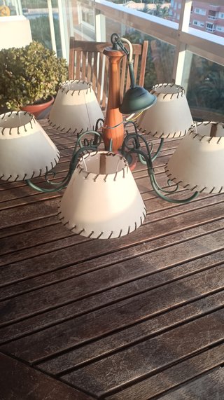 Lámpara de techo madera y metal
