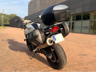 BMW F-800R Negra y Blanca