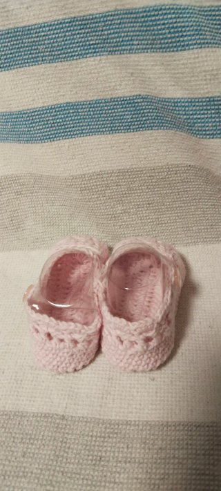 Zapatitos crochet bebé rosa