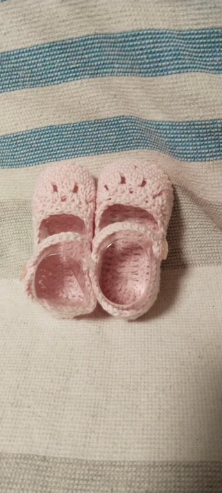 Zapatitos crochet bebé rosa