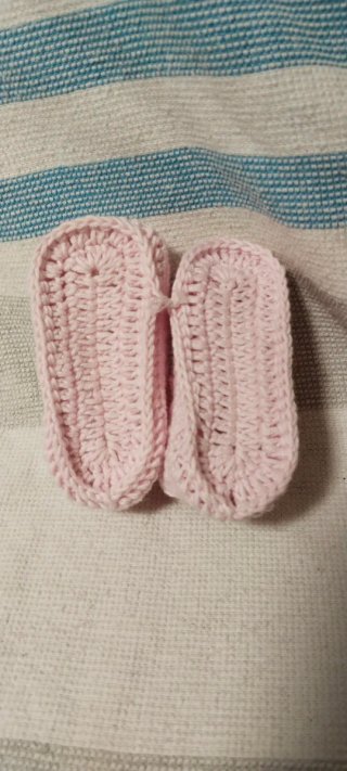 Zapatitos crochet bebé rosa