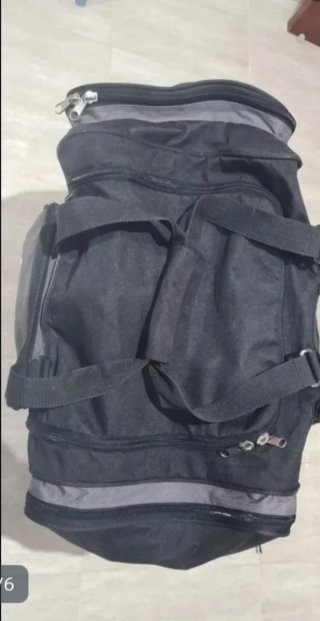 Mochila Practisub Kaos Negra y Gris
