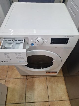 Lavadora y Secadora Indesit 7kg 1400rpm