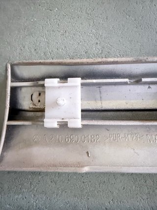 Molduras aletas Mercedes Clase E W210