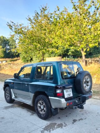 Mitsubishi Montero 2500