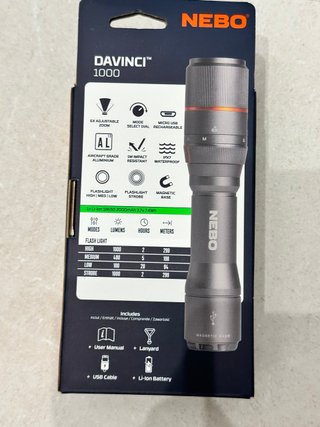 Linterna NEBO DaVinci 1000 Lúmenes Recargable