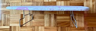 Tabla de planchar de mesa con funda de globos